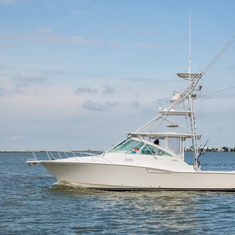 a small boat in a body of water